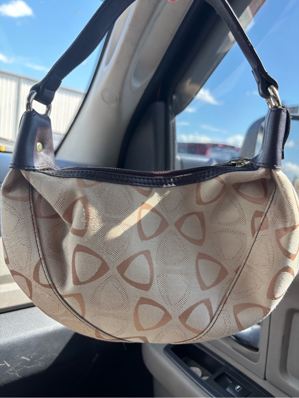 Vintage Liz Claiborne Beige Patterned Shoulder Bag